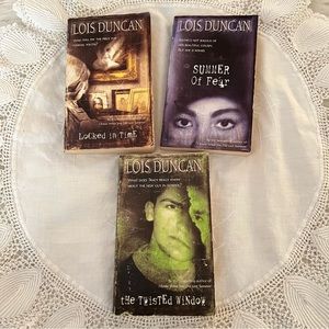 Lot of 3 Lois Duncan Paperback Books Summer of Fear, Twisted Window, Locked Time